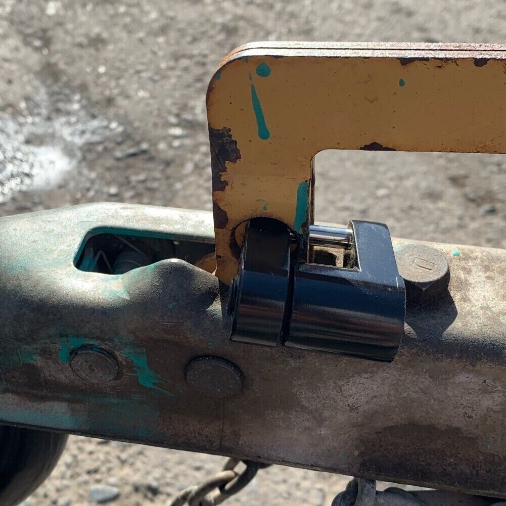 544098601